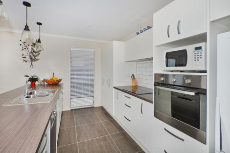 Photo of property in 18 Wairau Drive, Tikipunga, Whangarei, 0112