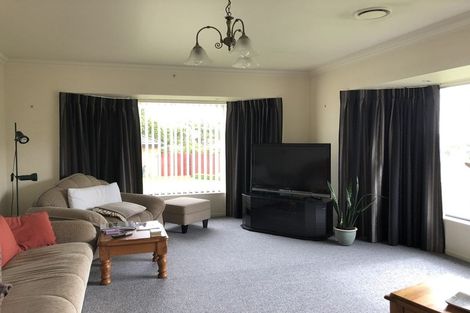 Photo of property in 1 Roseash Lane, Levin, 5510