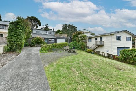 Photo of property in 6 Maori Hut Road, Red Beach, 0932