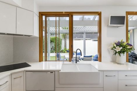 Photo of property in 2/14 Sanders Avenue, Takapuna, Auckland, 0622