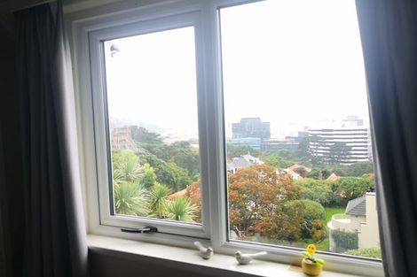 Photo of property in 5 Kinross Street, Kelburn, Wellington, 6012