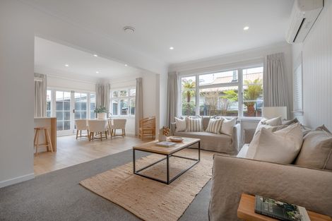 Photo of property in 35 Stapletons Road, Richmond, Christchurch, 8013