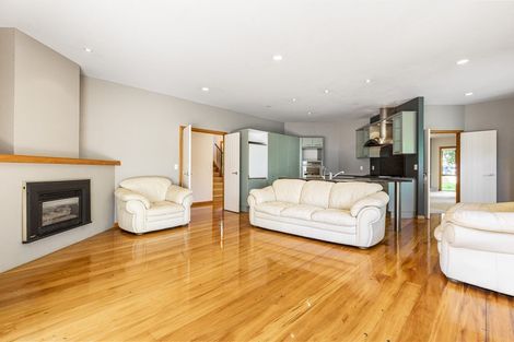 Photo of property in 25 Oakwood Grove, Eastern Beach, Auckland, 2012