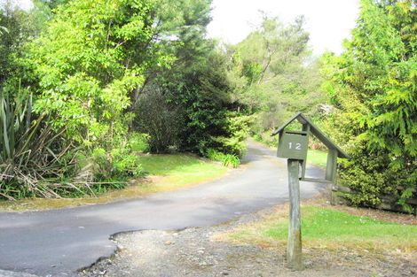 Photo of property in 12 Bush Road, Waiatarua, Auckland, 0604