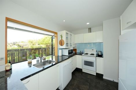 Photo of property in 2/8 Hamish Place, Westmorland, Christchurch, 8025