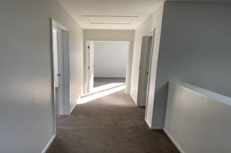 Photo of property in 9 Riroriro Close, Papakura, 2110