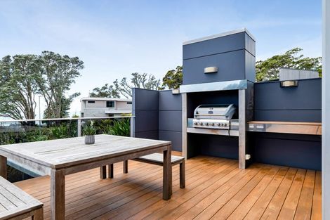 Photo of property in 14 Shearer Drive, Oakura, 4314