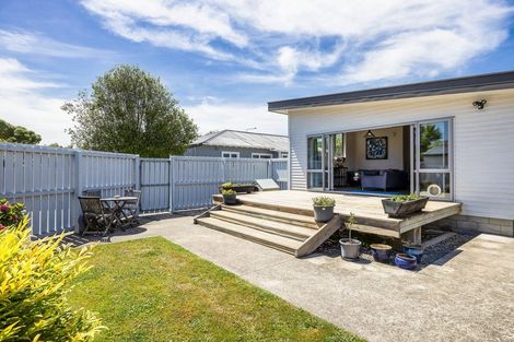 Photo of property in 11 Wades Avenue, Saint Martins, Christchurch, 8022