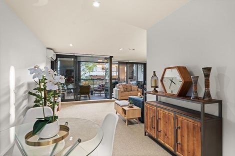 Photo of property in 2-06/424 Maunganui Road, Mount Maunganui, 3116