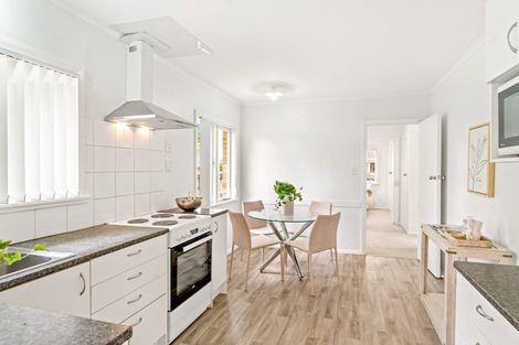 Photo of property in 66a Sutton Crescent, Papakura, 2110