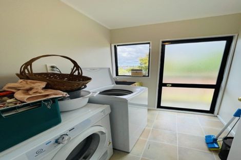 Photo of property in 10a Elizabeth Drive, West Harbour, Auckland, 0618