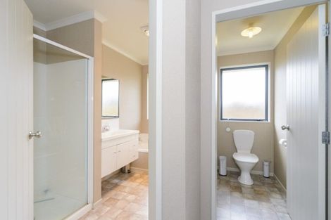 Photo of property in 8 Nevada Way, Kelvin Grove, Palmerston North, 4414