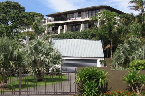 Photo of property in 23 Huntly Road, Campbells Bay, Auckland, 0630