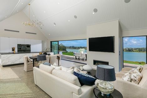 Photo of property in 31 James Paige Lane, Riverhead, 0793