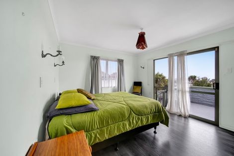 Photo of property in 339a Devon Street West, New Plymouth, 4310