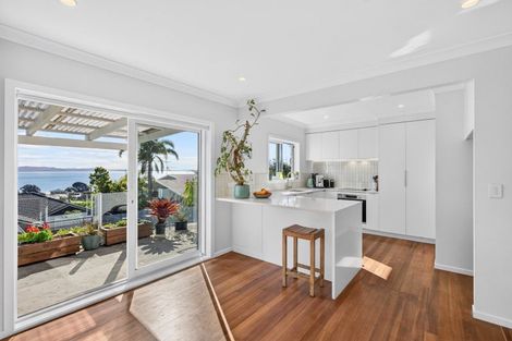 Photo of property in 954 Whangaparaoa Road, Manly, Whangaparaoa, 0930