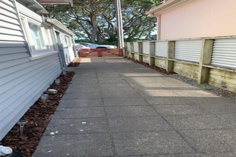 Photo of property in 21 Bulkeley Terrace, New Plymouth, 4310