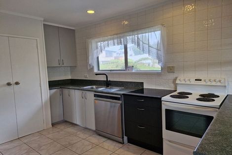 Photo of property in 2 Alexander Avenue, Torbay, Auckland, 0630