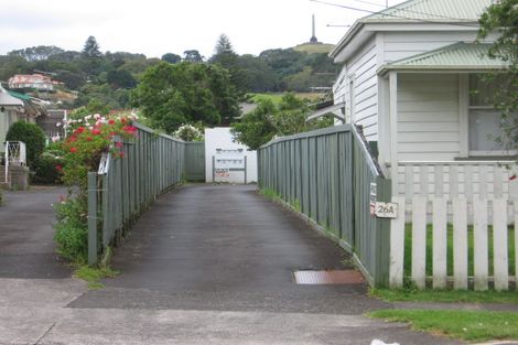 Photo of property in 1/26a Mount Smart Road, Onehunga, Auckland, 1061
