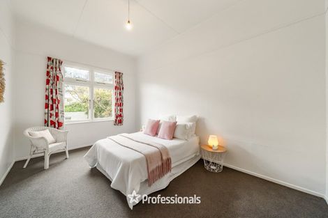 Photo of property in 79 Queens Drive, Lyall Bay, Wellington, 6022