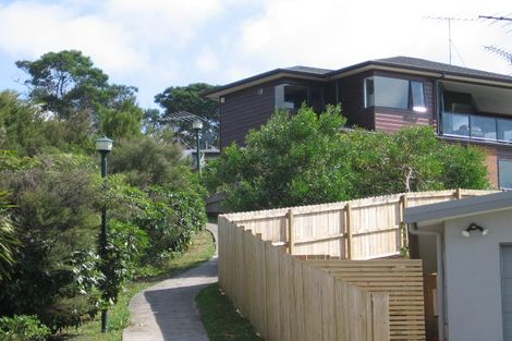 Photo of property in 39 Woodridge Avenue, Northcross, Auckland, 0630