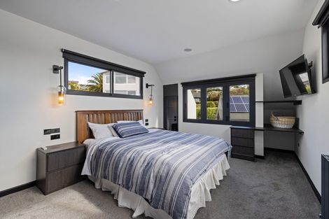 Photo of property in 9 Luxton Place, Mount Pleasant, Christchurch, 8081