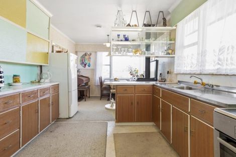 Photo of property in 11 Kingswood Road, Brookfield, Tauranga, 3110