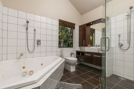 Photo of property in 41 Isobel Road, Greenhithe, Auckland, 0632