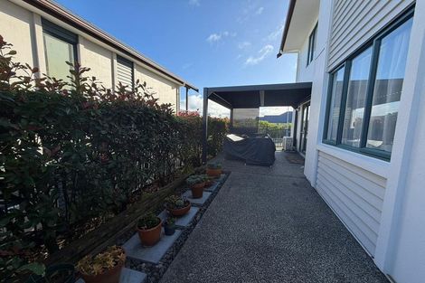 Photo of property in 129 Fernhill Way, Oteha, Auckland, 0632