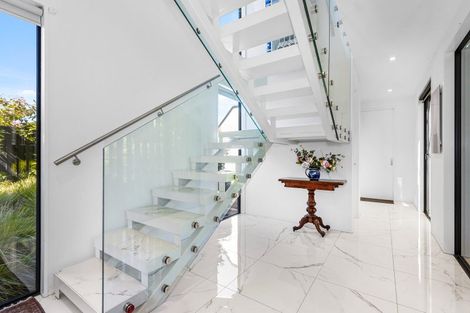 Photo of property in 74 Merivale Lane, Merivale, Christchurch, 8014