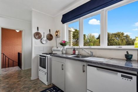 Photo of property in 64 Thomas Street, Stokes Valley, Lower Hutt, 5019