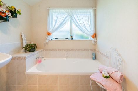 Photo of property in 1 Harvest Court, Paraparaumu, 5032