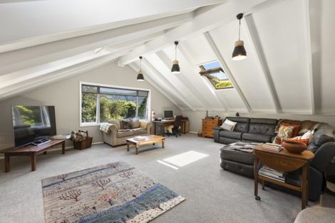 Photo of property in 43 Poole Crescent, Wainuiomata, Lower Hutt, 5014