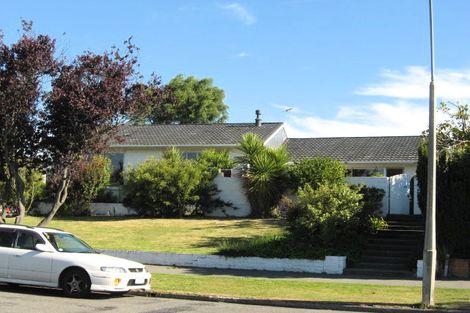 Photo of property in 1 Harrowdale Drive Avonhead Christchurch City