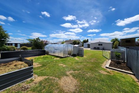 Photo of property in 15 Queen Street, Winton, 9720