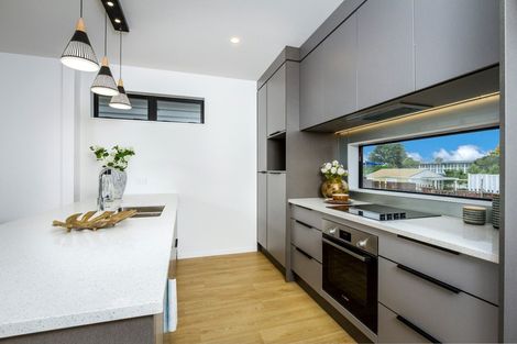 Photo of property in 4/19 Kingdale Road, Henderson, Auckland, 0610