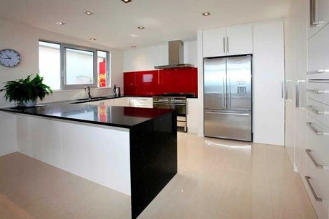 Photo of property in 132 Glenstrae Road, Redcliffs, Christchurch, 8081