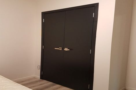 Photo of property in 208 Don Buck Road, Massey, Auckland, 0614