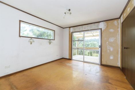 Photo of property in 46 Mountain Road, Henderson Valley, Auckland, 0612