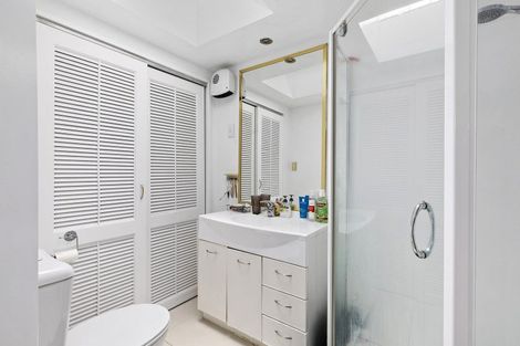 Photo of property in 22/60 Courtenay Place, Te Aro, Wellington, 6011