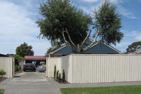 Photo of property in 24 Tenby Place, Avondale, Christchurch, 8061