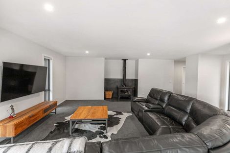 Photo of property in 2 Hunter Lane, Amberley, 7410