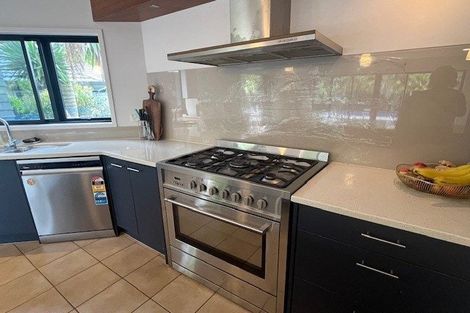 Photo of property in 62 Somerville Road, Shelly Park, Auckland, 2014