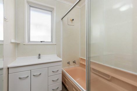 Photo of property in 3 Morriggia Place, Bayview, Auckland, 0629