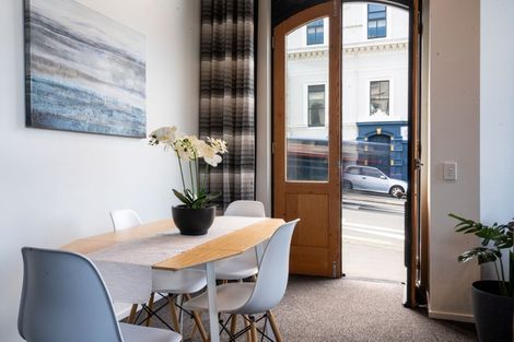 Photo of property in 2/5 Jetty Street, Dunedin Central, Dunedin, 9016