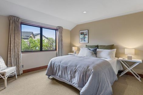 Photo of property in 28 Kurupae Road, Hilltop, Taupo, 3330