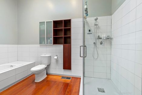 Photo of property in 33 Myrtle Crescent, Mount Cook, Wellington, 6021