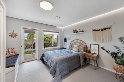 Photo of property in 42 Church Road, Taradale, Napier, 4112