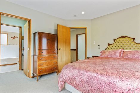 Photo of property in 2/120 Memorial Avenue, Burnside, Christchurch, 8053