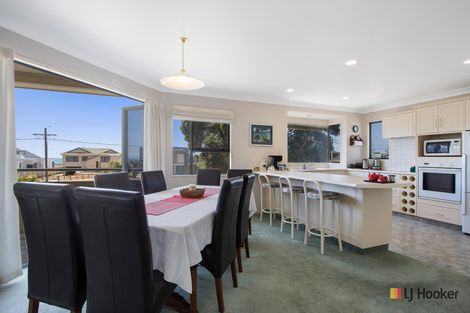 Photo of property in 10 Shaw Road, Waihi Beach, 3611